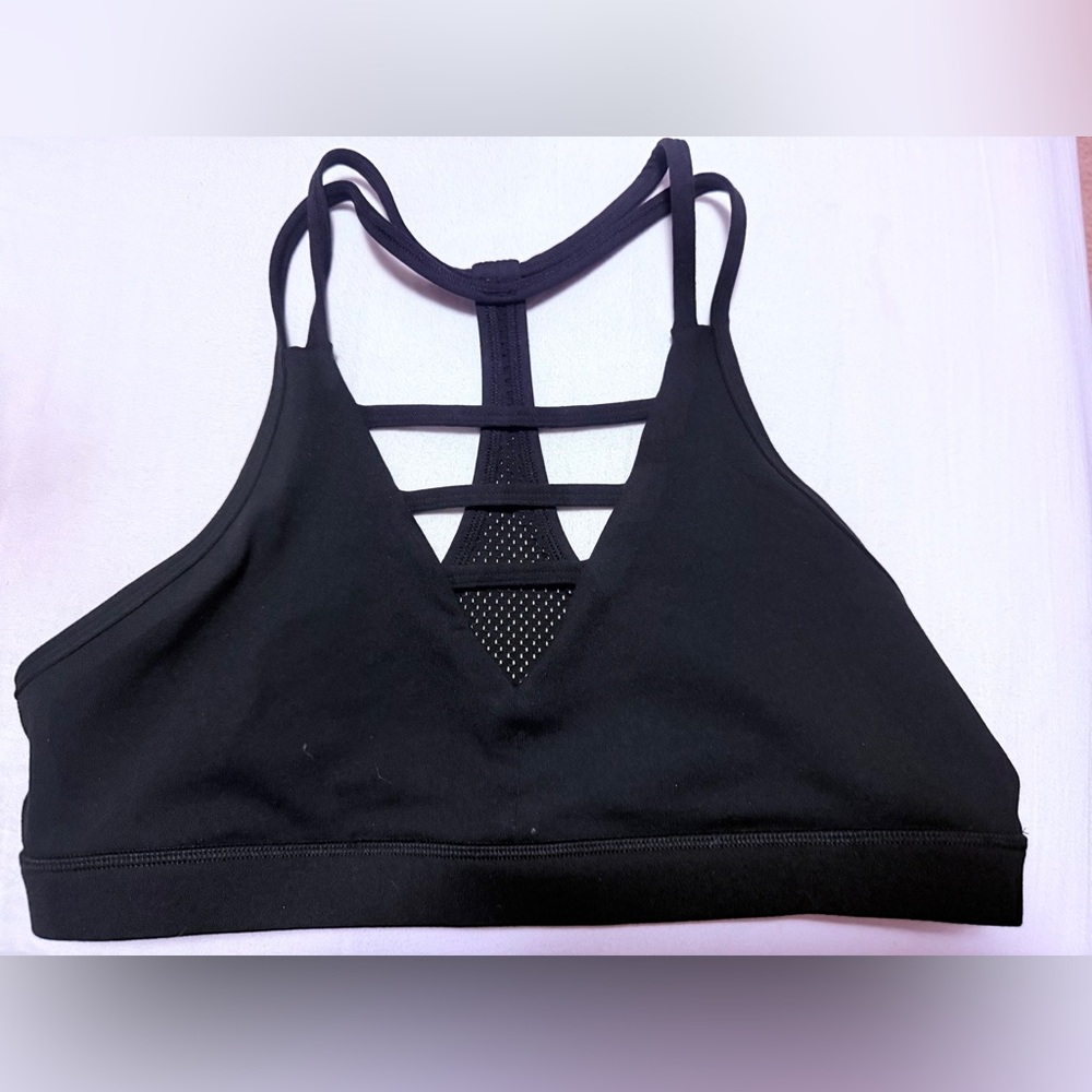 NWOT Black Strappy breathable Sports Bra XL